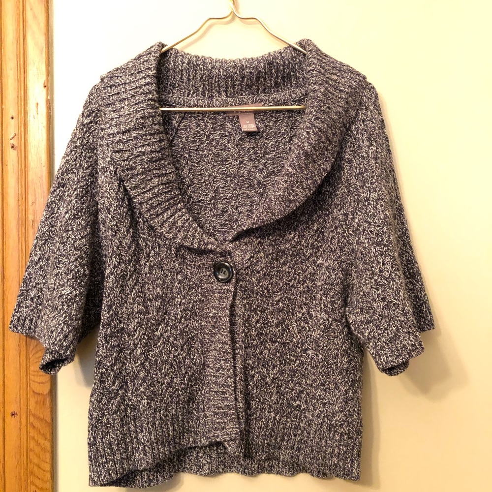 Kenar‎ Sweater